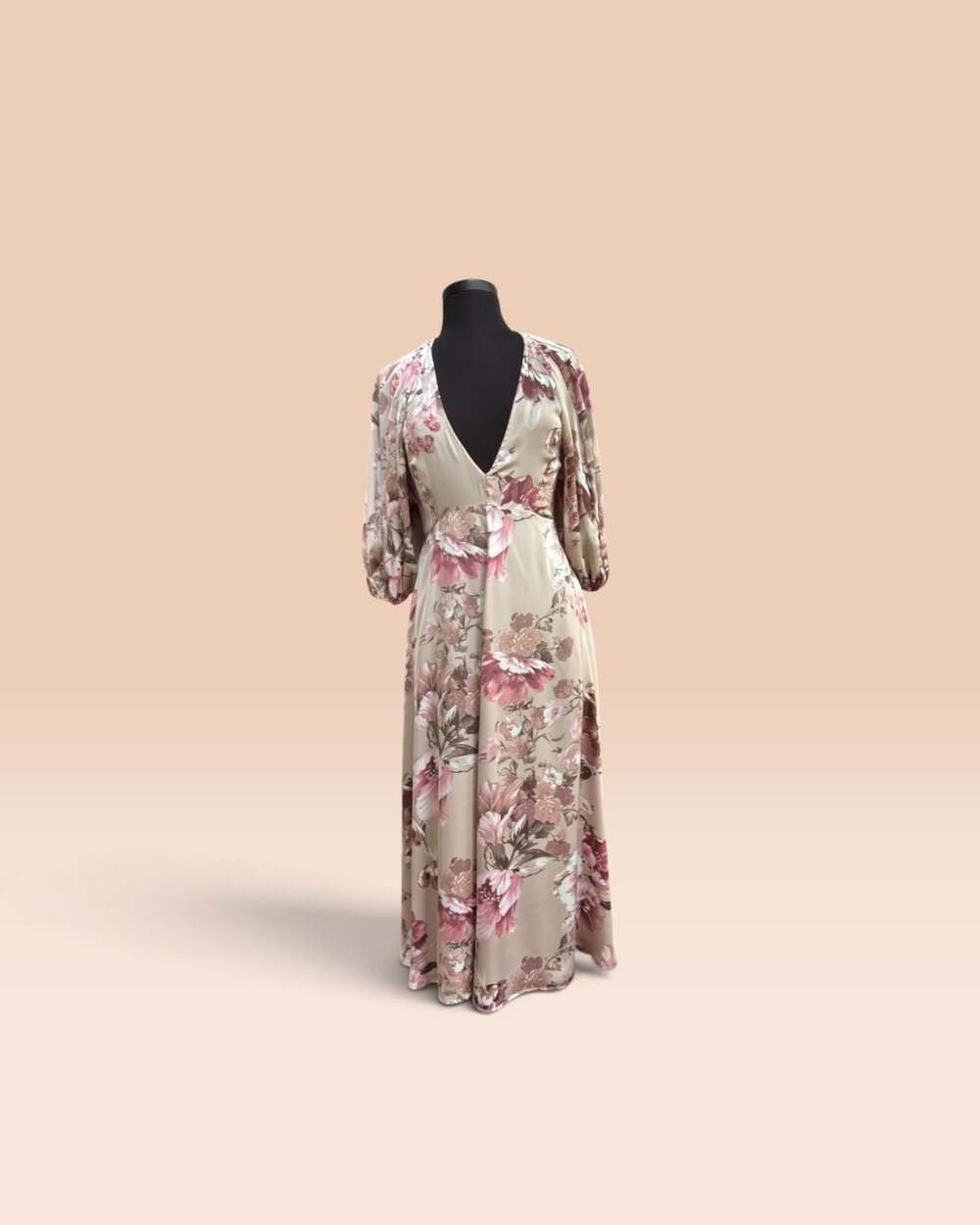 Onetheland Dress Size M Pink Floral Print V-Neck Maxi